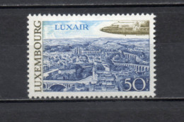 LUXEMBOURG  PA  N° 21    NEUF AVEC CHARNIERE   COTE  5.50€     AVION VILLE LUXEMBOURG - Nuevos