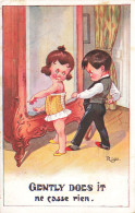 ILLUSTRATEUR SIGNE - Right - Gently Does It - Ne Casse Rien - Garçon Serrant Un Corset - Carte Postale Ancienne - Right