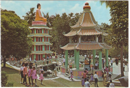 Haw Par Villa - View Of The Large Crowds - 'The Tathagata Pagoda' - Singapore - Singapour