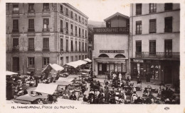 Tarare * La Place Du Marché * Foire Marchands * Café De Lyon * Photographie RUEZ - Tarare