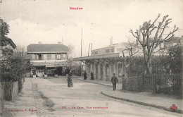 Meudon * La Gare , Vue Extérieure * Parvis Place * Ligne Chemin De Fer - Meudon