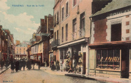 Fougères * La Rue De La Forêt * Boulangerie * Commerces Magasins * Attelage - Fougeres