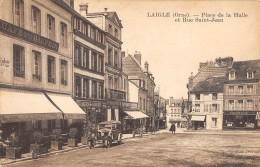 CPA 61 LAIGLE / PLACE DE LA HALLE ET RUE SANT JEAN / Cliché Rare - L'Aigle