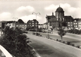 BELGIQUE - Malines - Église Notre-Dame D'Hanswijk Avec Artère De Communication Modernisée - Carte Postale - Malines