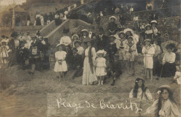 Biarritz * Carte Photo * Groupe Sur La Plage * 1908 - Biarritz