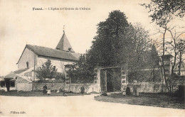 Fossé * Un Coin Du Village , L'église Et Entrée Du Château * Enfants Villageois - Other & Unclassified