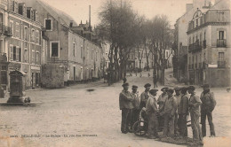 Belle Ile En Mer , Le Palais * La Rue De Ormeaux * Pêche Pêcheurs Loups De Mer * éditeur ... N°2406 - Belle Ile En Mer