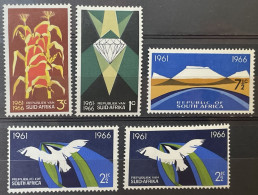 SOUTH AFRICA - MH* - 1966   # 310/313  5 STAMPS - Ungebraucht