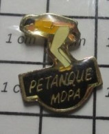 122 Pin's Pins / Beau Et Rare / SPORTS / CLUB PETANQUE MDPA - Bocce