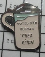 613B Pin's Pins / Beau Et Rare / BIERES / CHOPE DE BIERE HOTEL BAR BUSCAIL CHEZ RITON - Birra