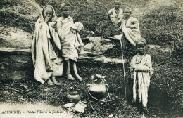 14449 - ABYSSINIE - ETHIOPIE =  Petites Filles à La Fontaine - Etiopia