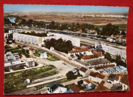 CPSM Grand Format -En Avion Au Dessus De... Carrieres Sous Poissy  -(Seine-et-Oise)- Le Domaine De Ronseray - Carrieres Sous Poissy