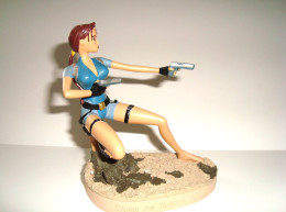 Figurine TOMB RAIDER - LARA CROFT - L'Ange Des Ténébres, Prague. Atlas 2005 - Jeux Vidéo