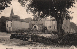 Camp Du Larzac (Aveyron) La Cavalerie, Du Côté Des Remparts - Edition Vitalis - La Cavalerie