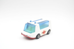 Matchbox Lesney MB46-B3 Stretcha Fetcha Ambulance, Issued 1972, Scale 1/64 - Matchbox