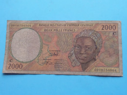 2000 Deux Mille Francs ( See / Voir Scans ) Afrique Centrale " C " 1993/99 - N° 0010754864 ( Circulated )  ! - États D'Afrique Centrale