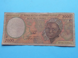 2000 Deux Mille Francs ( See / Voir Scans ) Afrique Centrale " C " 1993/99 - N° 0010754864 ( Circulated )  ! - Central African States