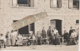 Que De Monde Devant Cette Grande Maison En 1910 ( Carte Photo à Localiser Postée De Ballancourt  à Destination D'Augy ) - To Identify