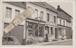 Maison  DELANNOY - GO???ES à Localiser    ( Photo 13,8 Cm X 8,7 Cm )  Pompe à Essence , Bouteilles De Gaz , Etc. - A Identifier