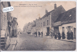 NEMOURS- RUE DE PARIS- SORTIE DES OUVRIERES DE LA FABRIQUE DE CORSETS ET FABRIQUE DE VOITURES- MAISON BARRE - Nemours