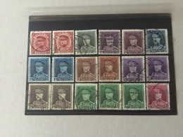 Série Complète Képi Avec Nuance Couleur Et Centrage YT 317-324 - 1931-1934 Kepi