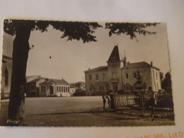 AIN-VILLARS DES DOMBES-PLACE DE L'HOTEL DE VILLE - Villars-les-Dombes