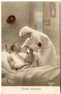 CROIX ROUGE  SOINS DEVOUES  -  GUERRE 1914 / 15 - Croix-Rouge