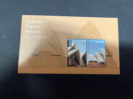 25-12-2023 (stamp) Australia (mint / Neuf) Sydney Opera House 50th Anniversary (2 Stamps Mini-sheet) - Nuovi