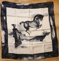 Foulard En Soie De Jeanne LANVIN , Le Saut Du Fossé , * B 007 - Hoofddoeken En Sjaals