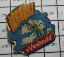 222 Pin's Pins / Beau Et Rare / CINEMA / DESSIN ANIME GAUFRETTES VERKADE BUGS BUNNY PARACHUTE - Films