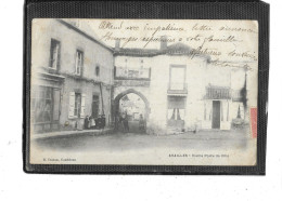 86-AVAILLES-LIMOUZINE - Une Vue Animée D'une VIEILLE PORTE De La Ville En 1900 - Availles Limouzine