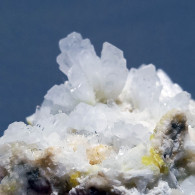 #Q42 - Bella CELESTINA Cristalli Su Zolfo (La Grasta Mine, Caltanissetta, Sicilia, Italia) - Minéraux