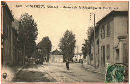 69 - VENISSIEUX - Avenue De La République Et Rue Carnot - Vénissieux