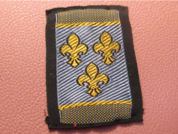 Scoutisme Canada/ Etiquette Tissu/ Avec 3 Fleurs De Lys /année 1940-1960                  ET581 - Padvinderij