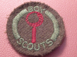 Scoutisme Canada/ Ecusson  Tissu/ Insigne De Mérite/Loupe ?  /année 1940-1960                  ET610 - Movimiento Scout