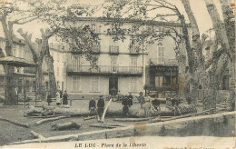 83  , LE LUC , Place De La Liberté , * 236 92 - Le Luc
