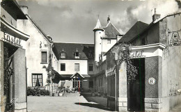 63 , ST GERVAIS , Castel Hotel , * 262 85 - Saint Gervais D'Auvergne