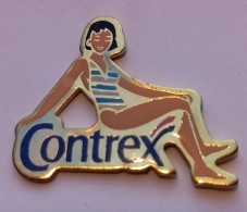 H163 Pin's Pin'up Pin'ups  CONTREX Contrexéville Vosges Qualité époxy Tennis Roland Garros Achat Immédiat - Tennis