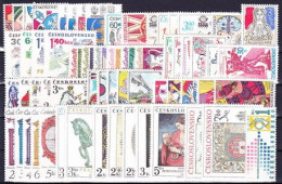 ** Tchécoslovaquie 1977 Mi 2356-2420 (Yv 2192-2253), (MNH)** - Años Completos