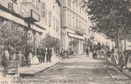 CPA 69 VENISSIEUX PLACE DE LA MAIRIE TRES ANIMEE COTE SUD - Vénissieux