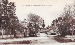 58 GUERIGNY - Entrée Des Cours Du Château - Guerigny