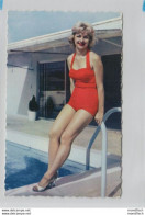 Am Pool - Pin-Ups