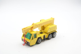 Matchbox Lesney MB49-C3 CRANE TRUCK, Issued 1976, Scale : 1/64 - Matchbox (Mattel)