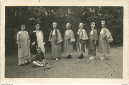 CARTE PHOTO REPRESENTATION D'UNE TROUPE NON IDENTIFIEE R8 - Te Identificeren