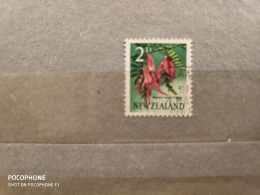 New Zealand	Flowers (F75) - Used Stamps