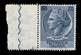 Repubblica - 1957 - 200 Lire Turrita (816/Ih) Bordo Foglio - Intero Decalco Spostato (a Cavallo) - Gomma Integra - Andere & Zonder Classificatie