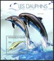 Burundi 2012 Endangered Aquatic Animals Puffer Dolphin，MS MNH - Ongebruikt