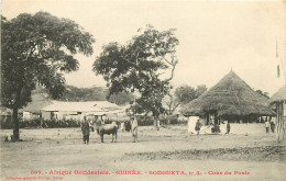  AOF , GUINEE FRANCAISE , Fortier N° 599 , SOUGUETA , Cour Du Poste ,  * 299 83 - Guinée Française