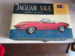 Maquette NEUVE Jaguar Type E XK-E Coupé Revell 1/25e, Intérieur Sous Blister - Autos