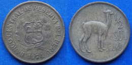 PERU - 1/2 Sol 1974 "Vicuña" KM# 260 Decimal Coinage (1893-1986) - Edelweiss Coins - Pérou